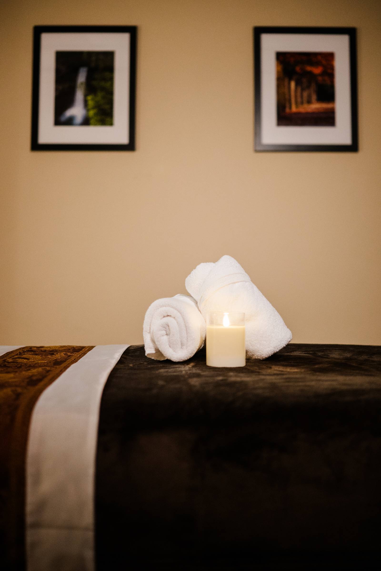 Peaceful single therapy room designed for individual treatments